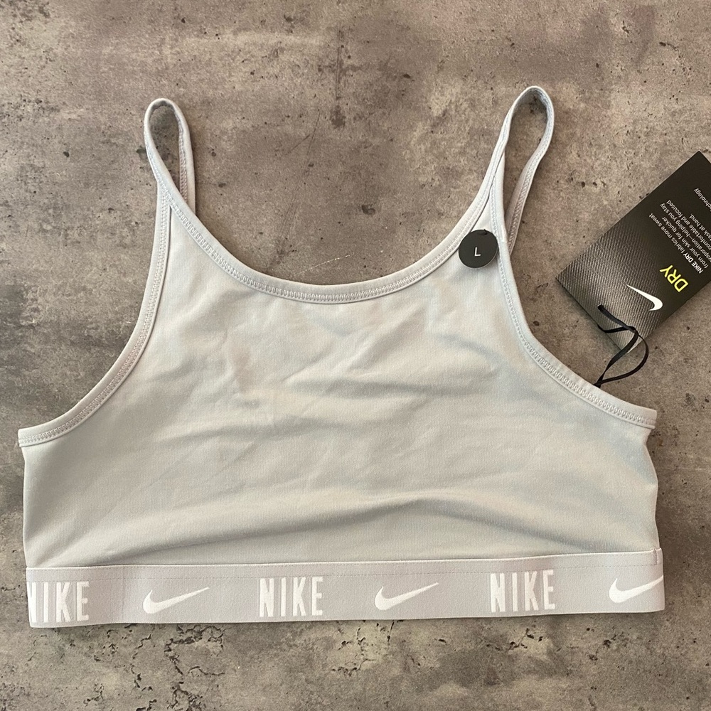 Nike Trophy girls sports bra size L grey NWT